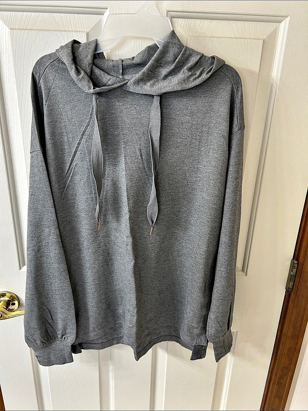 Avia Gray Cowl Neck Hoodie Like New
Size M